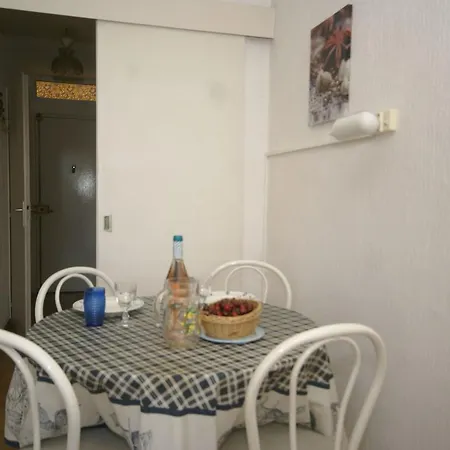 Apartment Studio - Iii